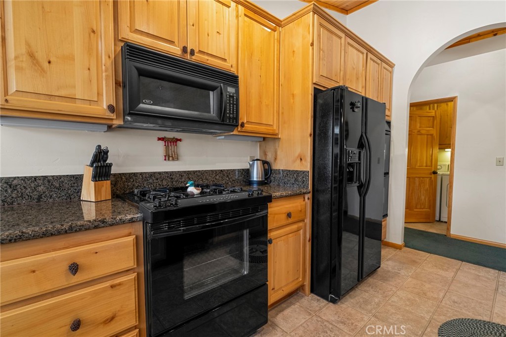 379 Fawntrail Place Property Photo 11