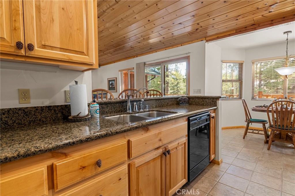 379 Fawntrail Place Property Photo 14