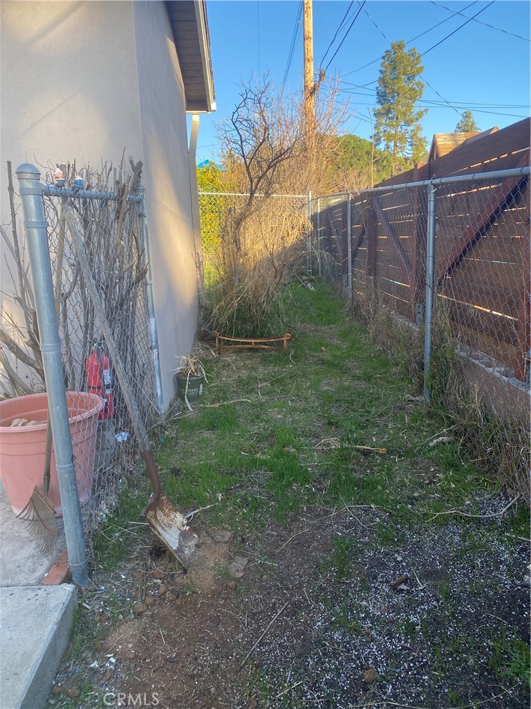 11745 Bryant Street Property Photo 27