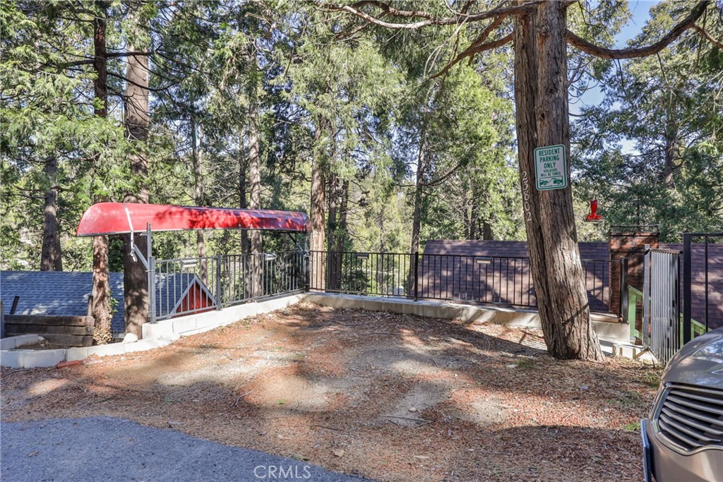 23802 Wildwood Lane Property Photo 6