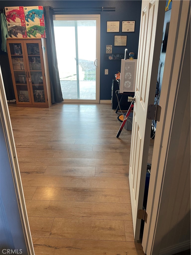1741 Catalpa Avenue Property Photo 24