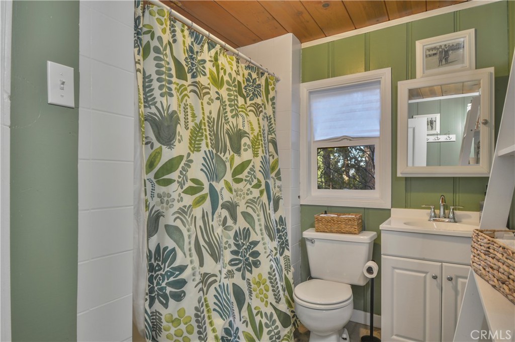 526 Dover Court Property Photo 17