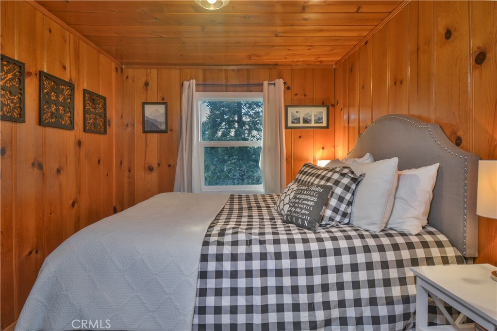 526 Dover Court Property Photo 22