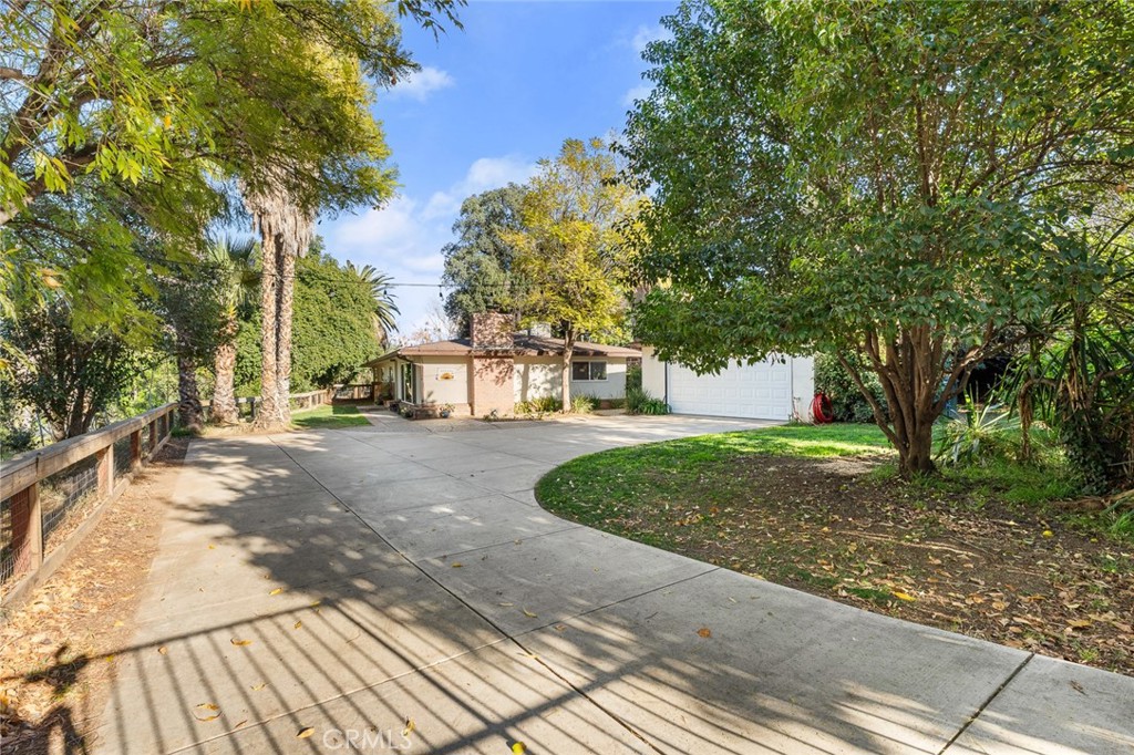 555 Terracina Boulevard Property Photo 4