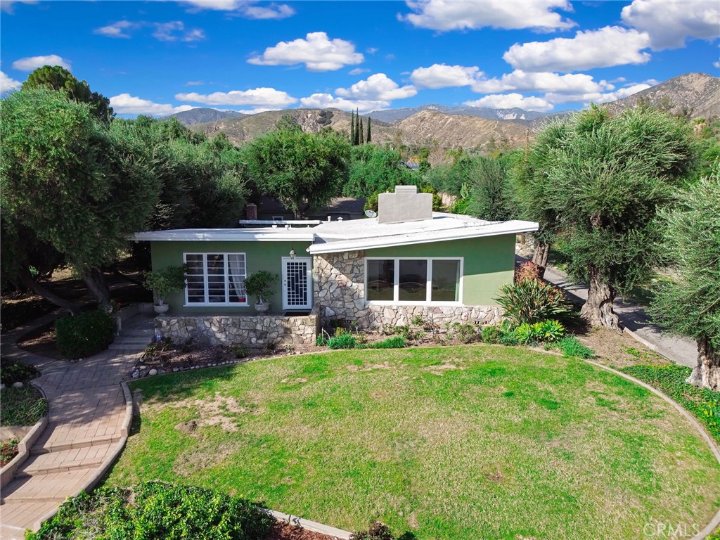1744 Belmont Lane Property Photo