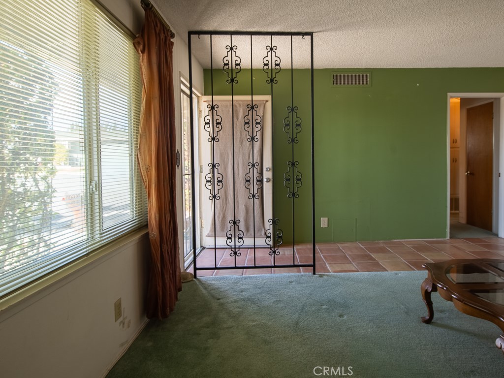 11675 Calvin Street Property Photo 4