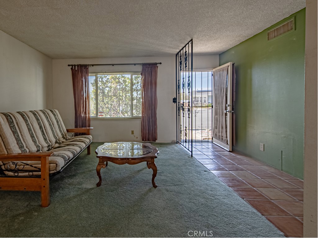 11675 Calvin Street Property Photo 5