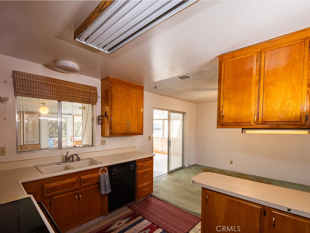 11675 Calvin Street Property Photo 11