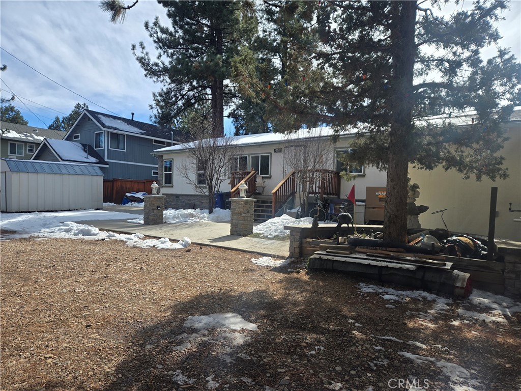 2056 Cedar Pine Lane Property Photo 3