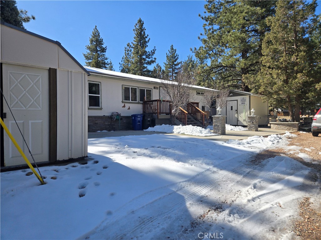 2056 Cedar Pine Lane Property Photo 4
