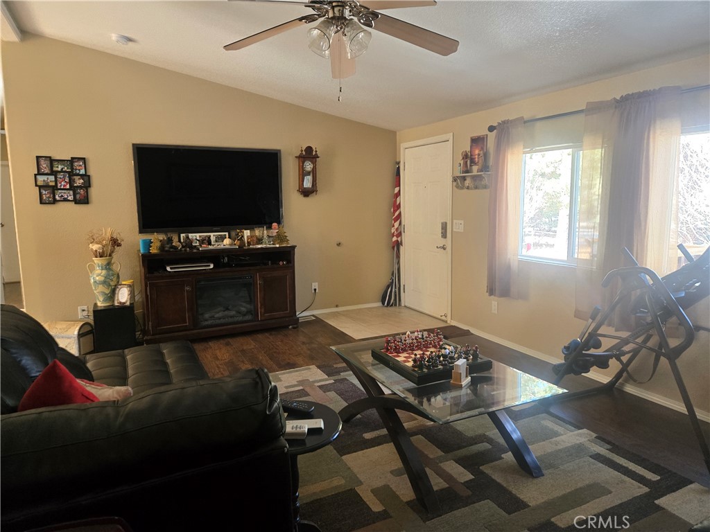 2056 Cedar Pine Lane Property Photo 5