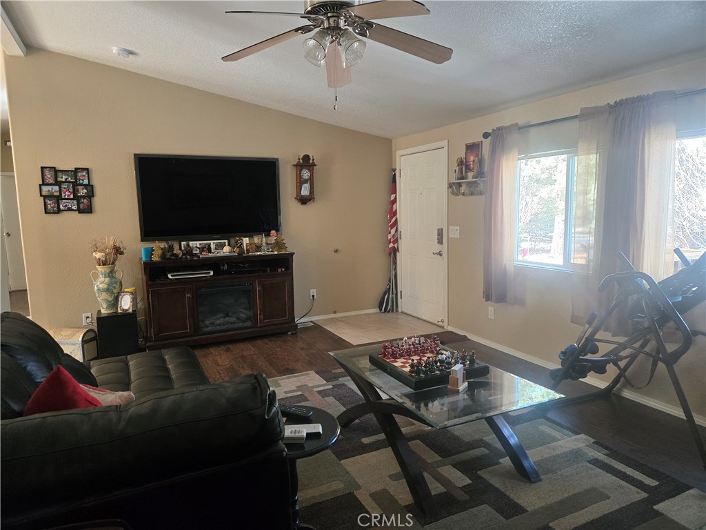 2056 Cedar Pine Lane Property Photo 9