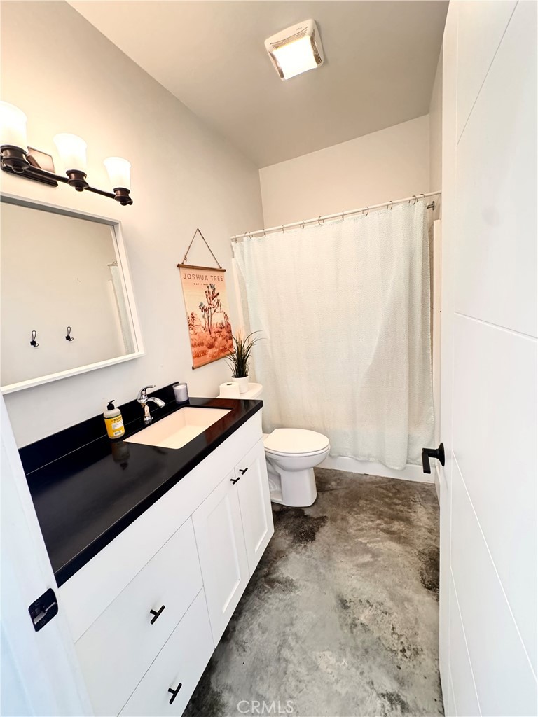 918 Lawton Street Property Photo 16
