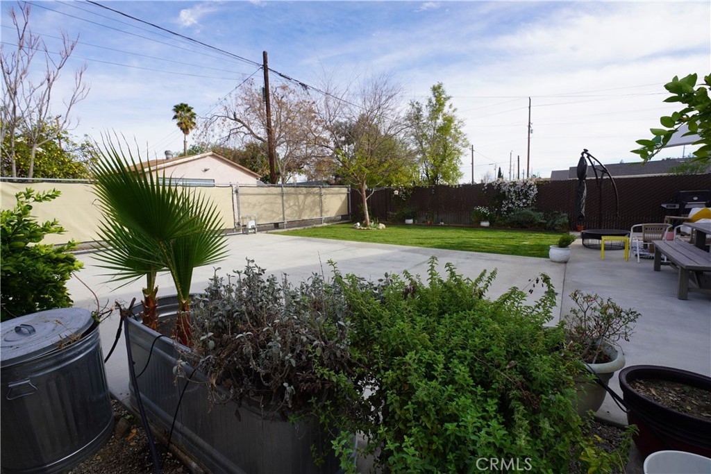 918 Lawton Street Property Photo 19