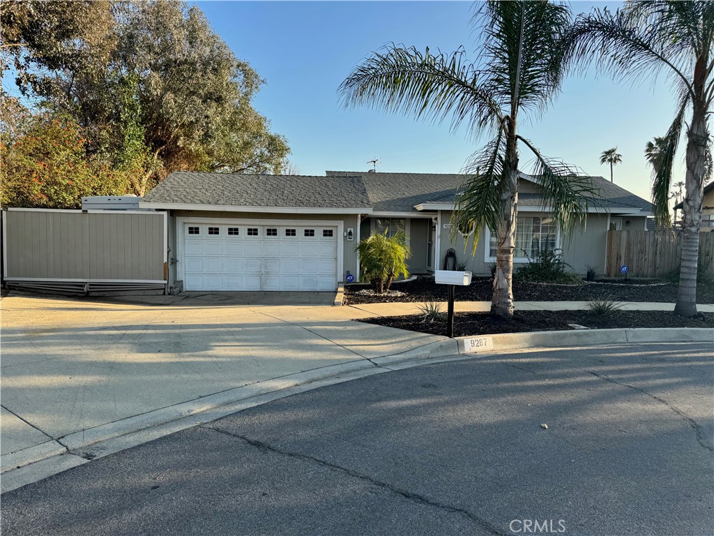 9287 Persimmon Avenue Property Photo 2