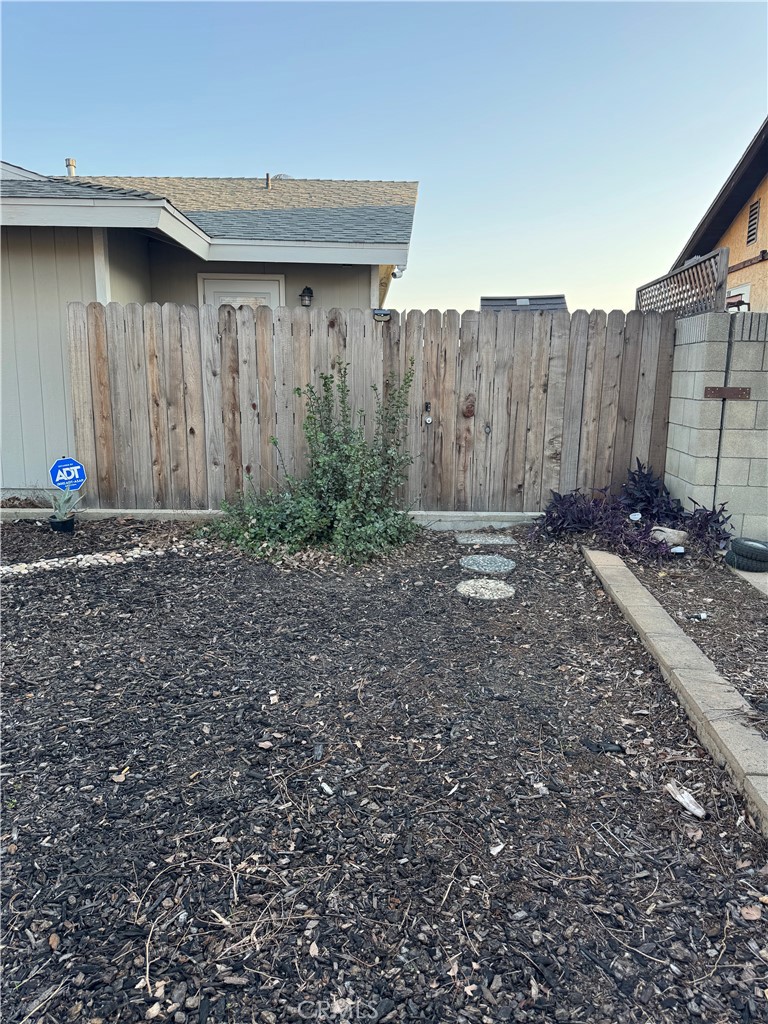 9287 Persimmon Avenue Property Photo 19
