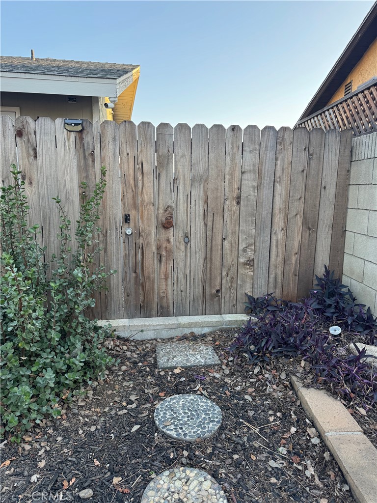 9287 Persimmon Avenue Property Photo 20