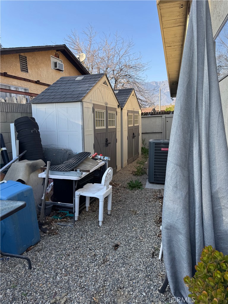 9287 Persimmon Avenue Property Photo 24