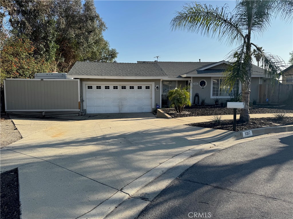 9287 Persimmon Avenue Property Photo 35