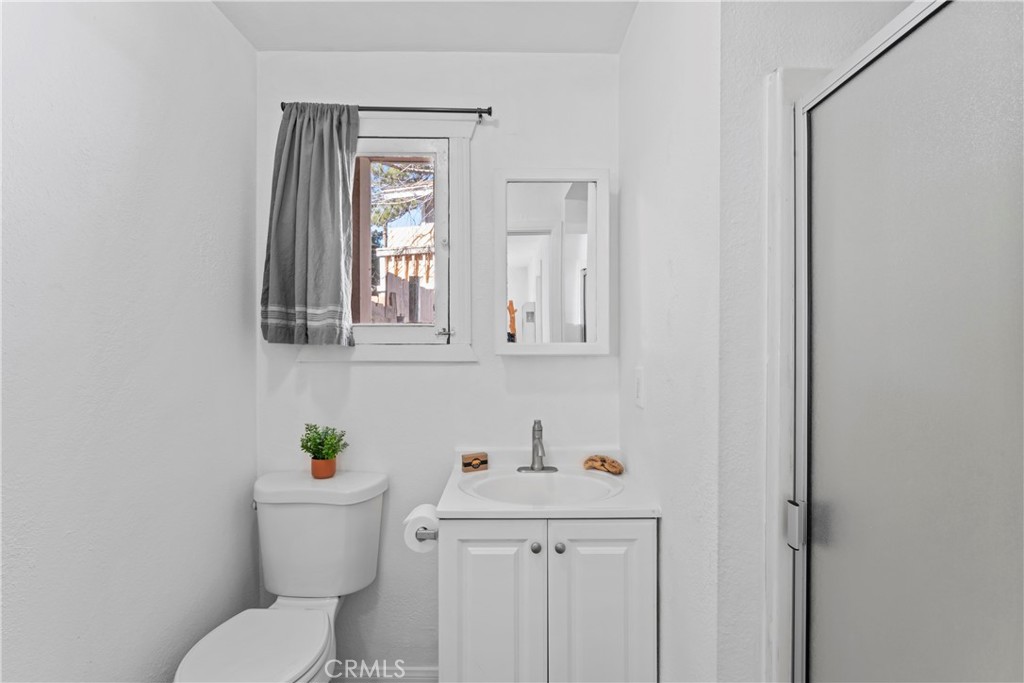 22670 Waters Drive Property Photo 11