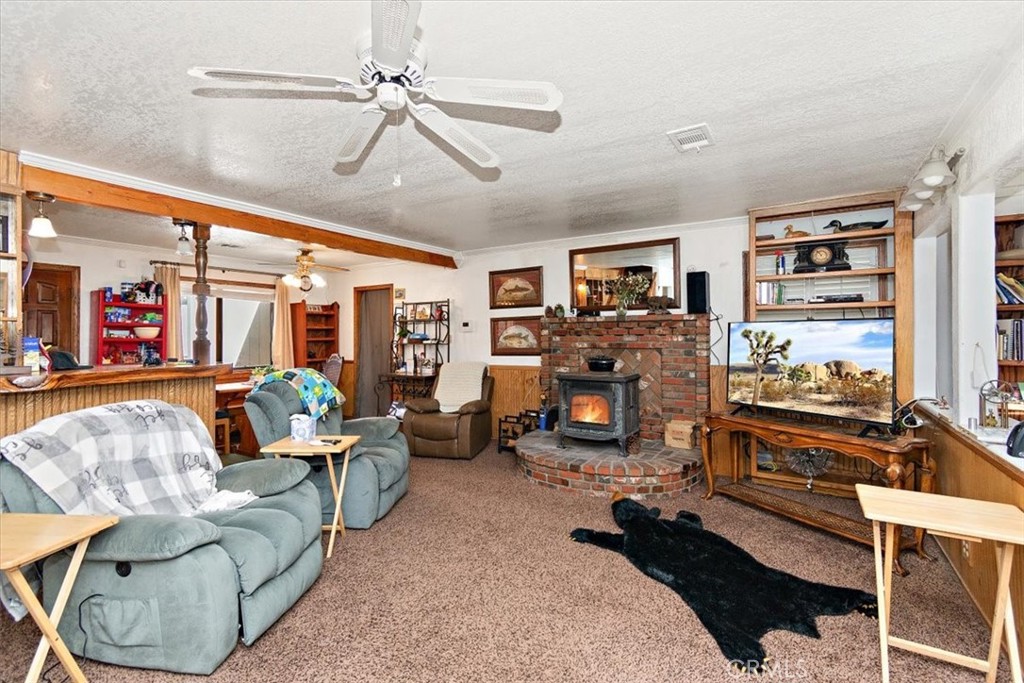 332 W Meadow Lane Property Photo 3