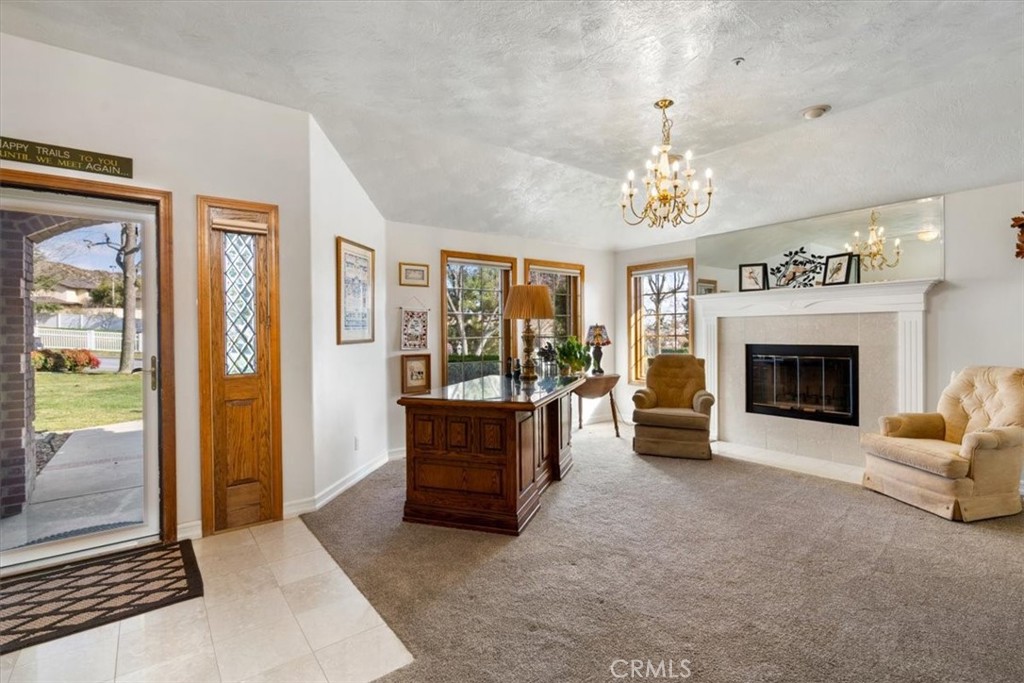 13154 Oak Crest Drive Property Photo 7