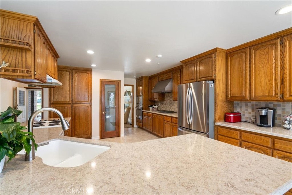13154 Oak Crest Drive Property Photo 10