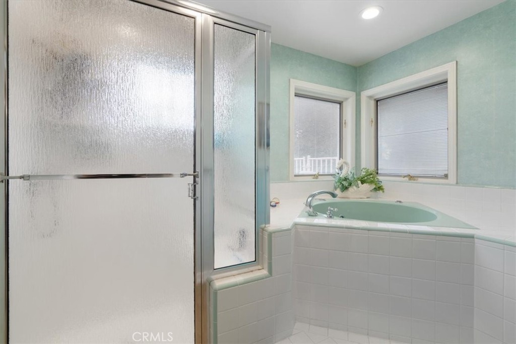 13154 Oak Crest Drive Property Photo 21