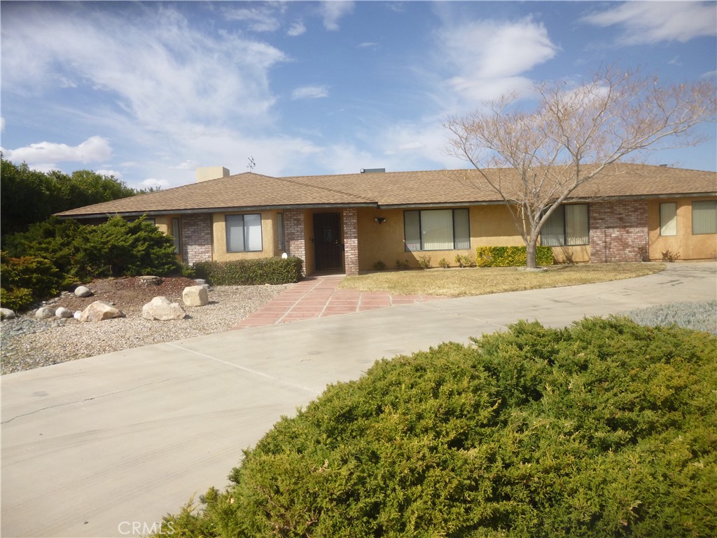 18530 Plumas Street Property Photo 2