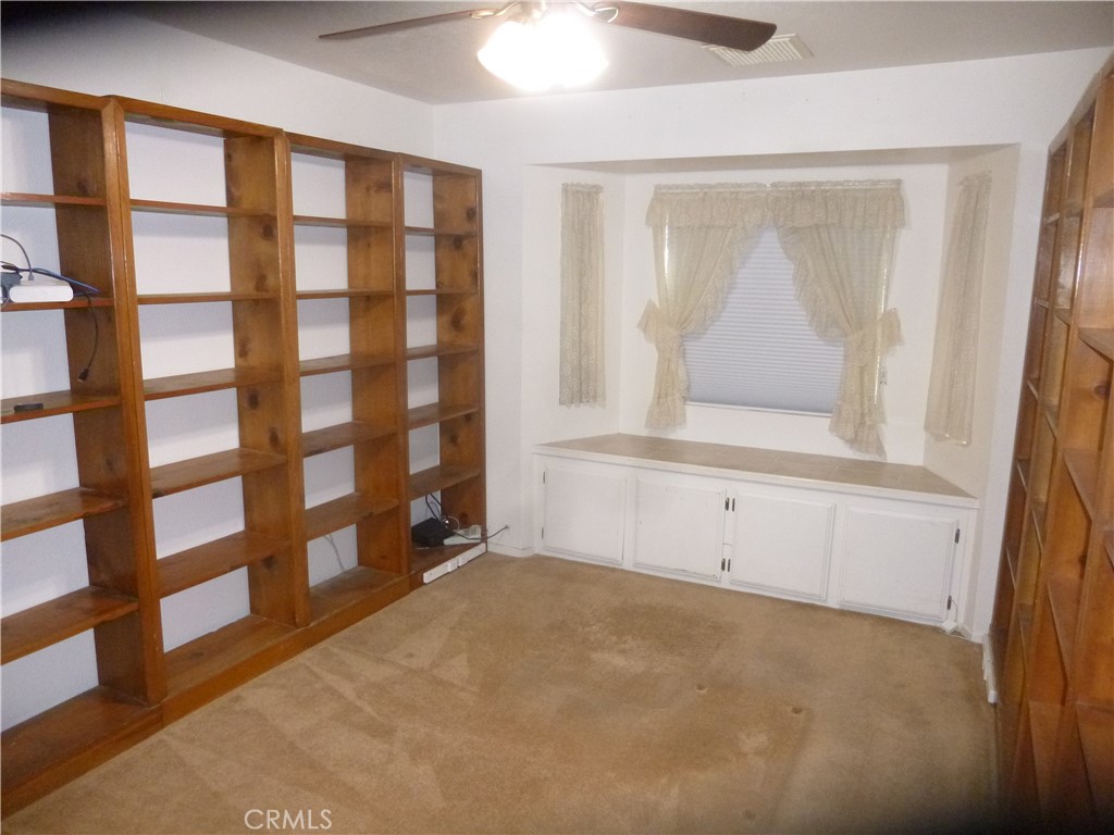18530 Plumas Street Property Photo 11
