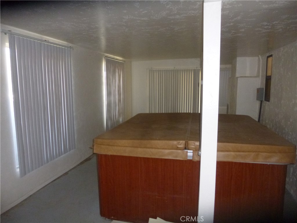 18530 Plumas Street Property Photo 17