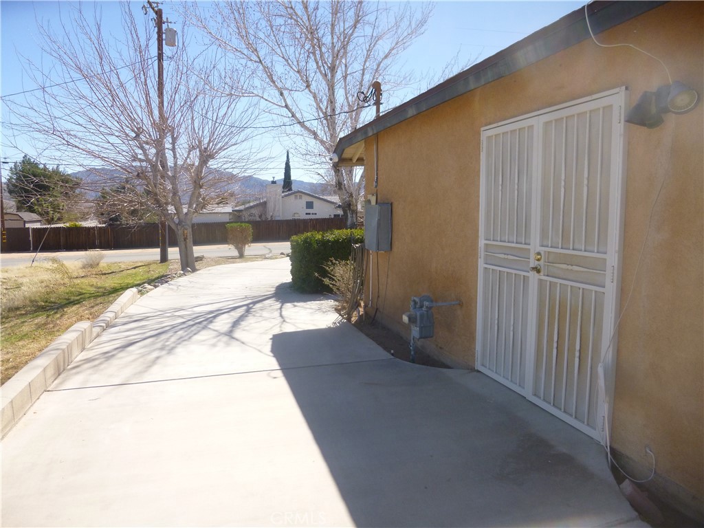 18530 Plumas Street Property Photo 45