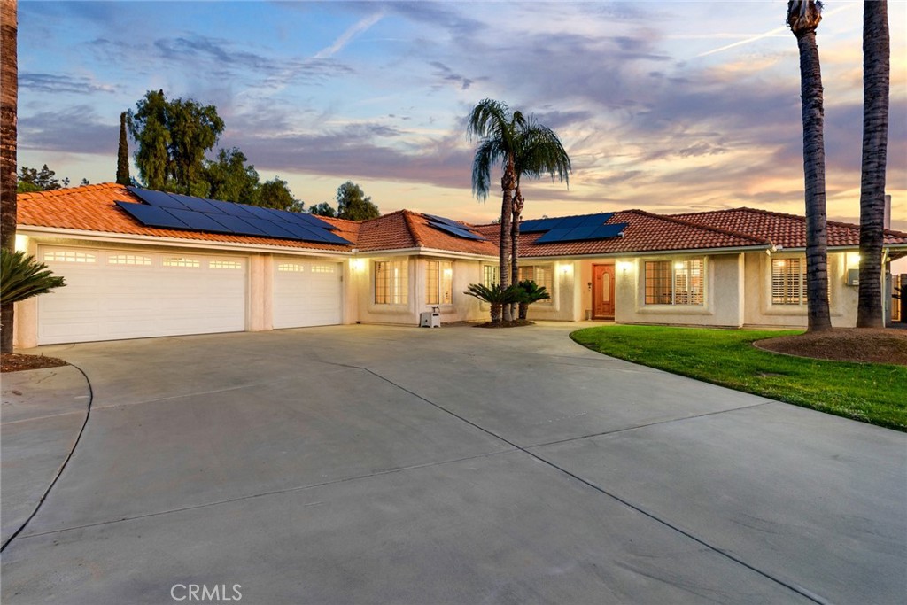 24939 Kalmia Avenue Property Photo