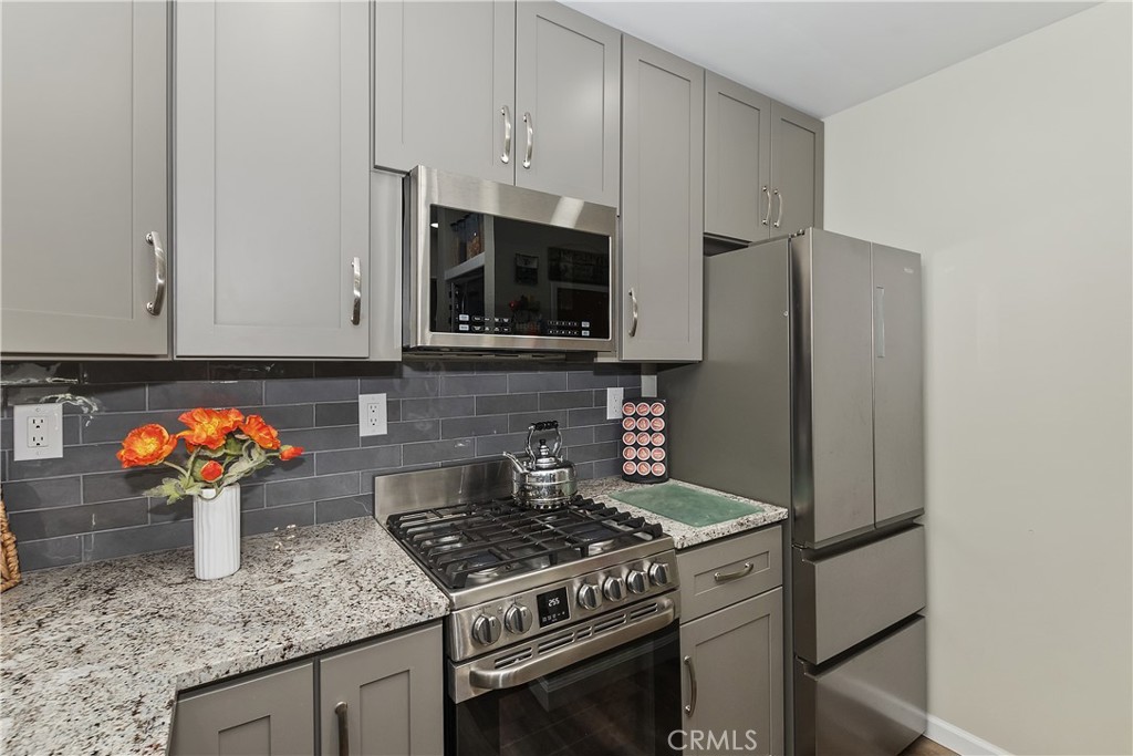 24310 Wabern Drive Property Photo 10