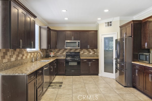 6785 Cecille Circle Property Photo 8