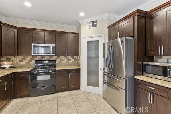 6785 Cecille Circle Property Photo 9