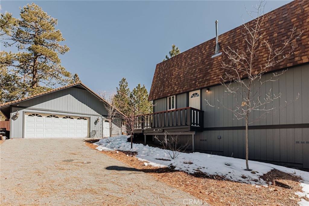 40138 Hillcrest Drive Property Photo 2