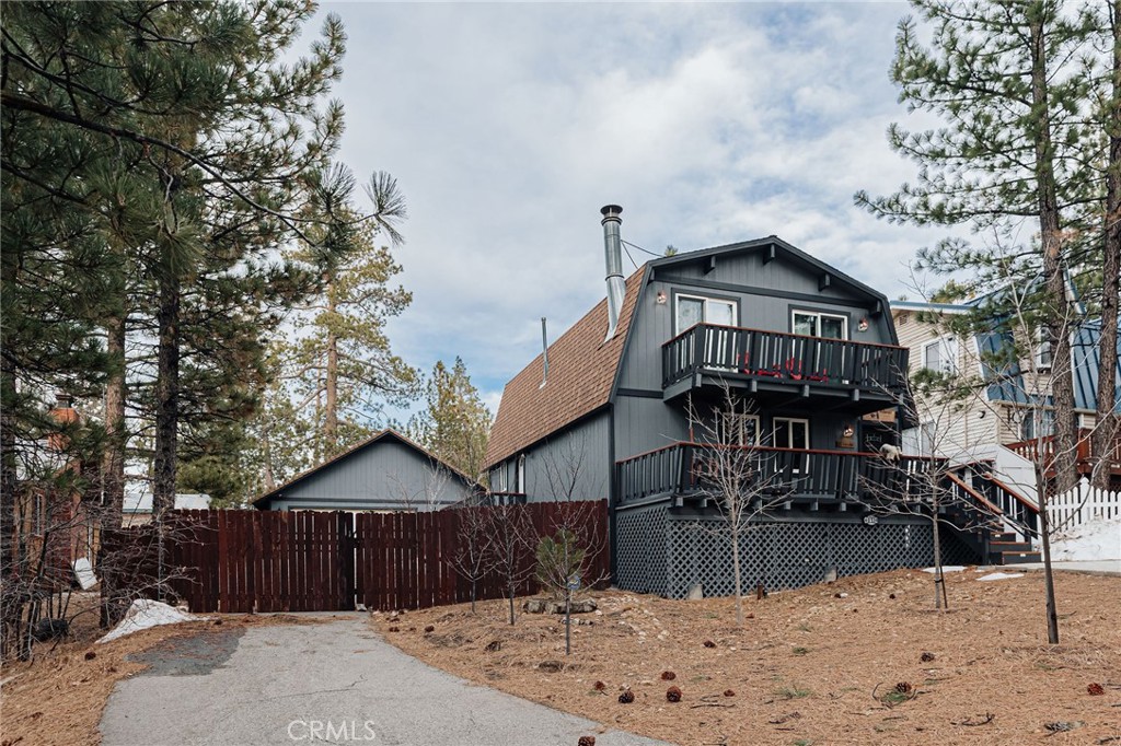 40138 Hillcrest Drive Property Photo 8