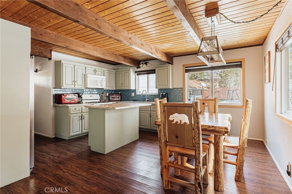 40138 Hillcrest Drive Property Photo 13