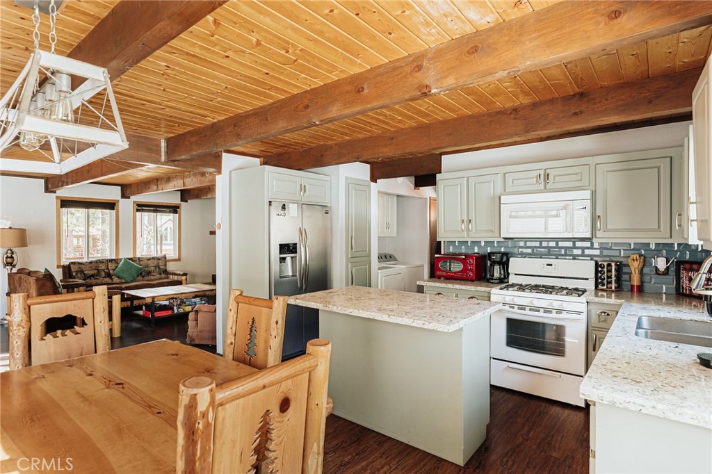 40138 Hillcrest Drive Property Photo 17
