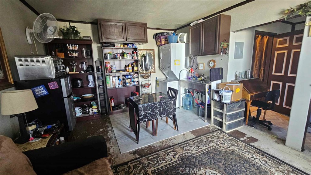 12036 Bartlett Avenue Property Photo 11