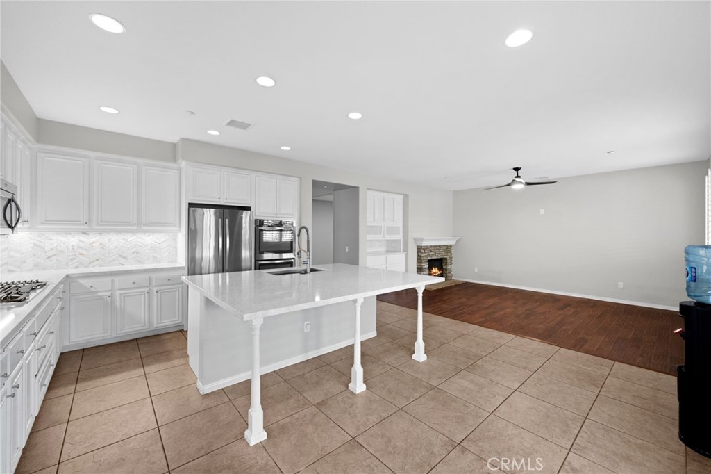 6822 Van Leuven Lane Property Photo 23