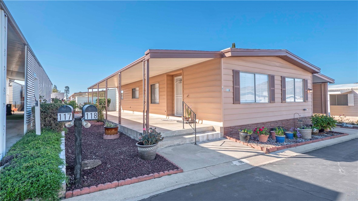 35218 Fir Avenue 118 Property Photo 1
