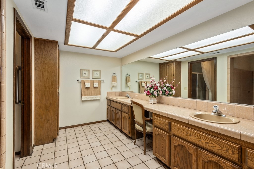 5848 Burlwood Court Property Photo 10