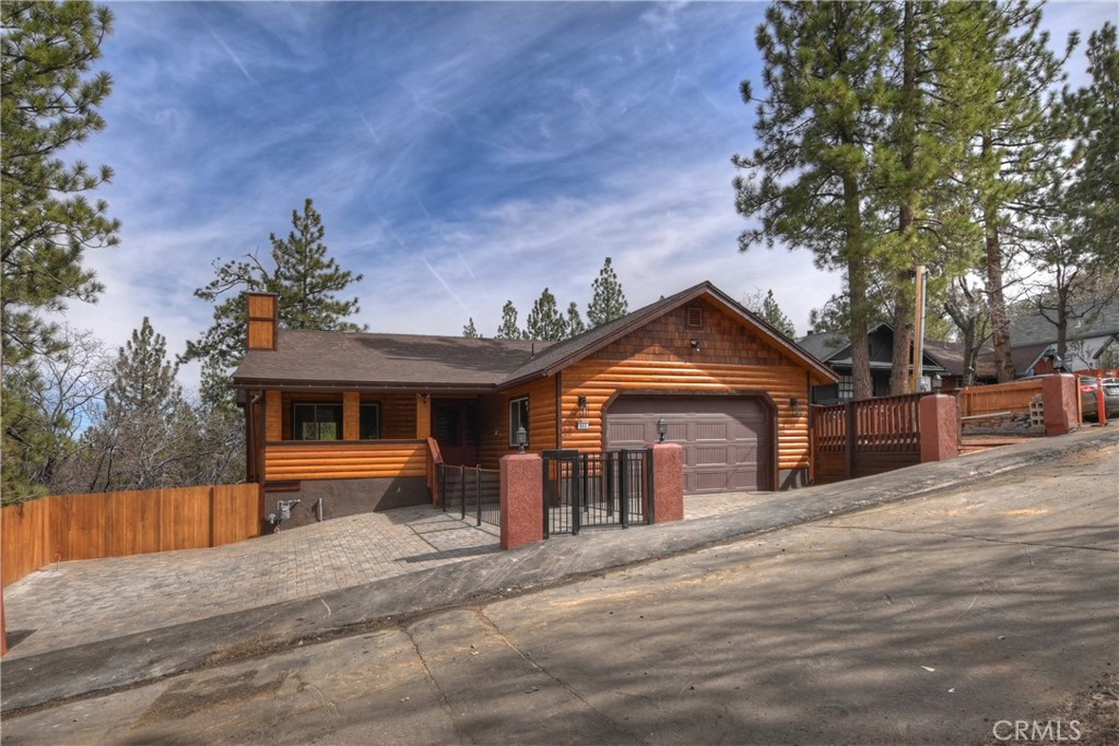 855 Cedar Lane Property Photo 4