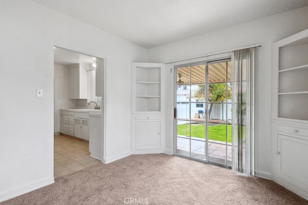 331 W 25th Street Property Photo 12