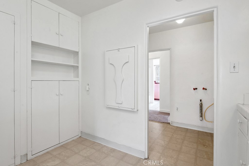 331 W 25th Street Property Photo 17