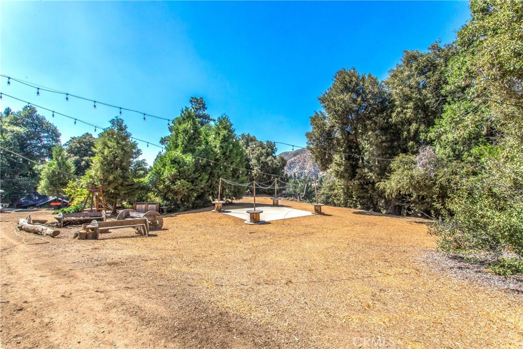 39065 Oak Glen Road Property Photo 8