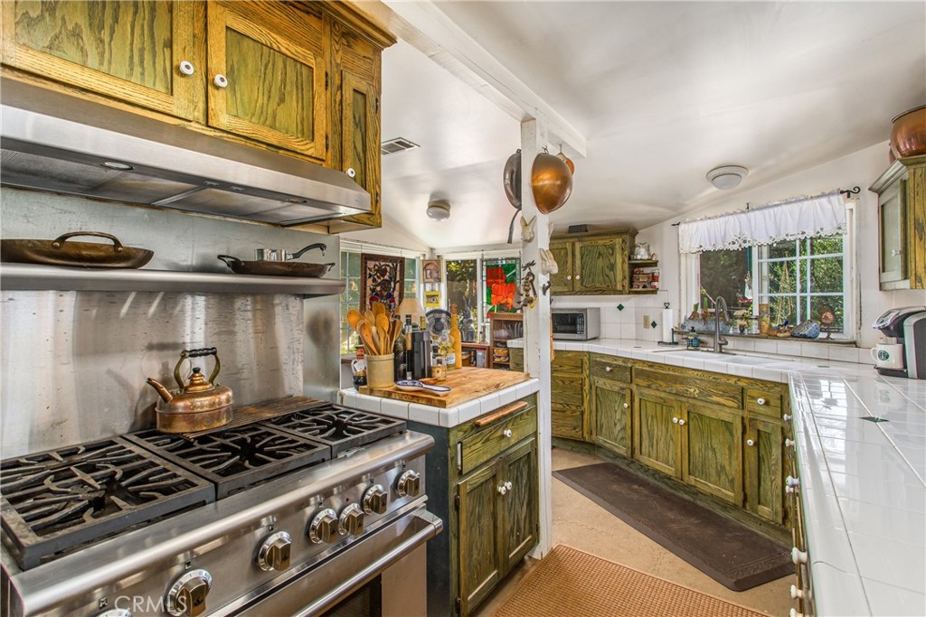 39065 Oak Glen Road Property Photo 13