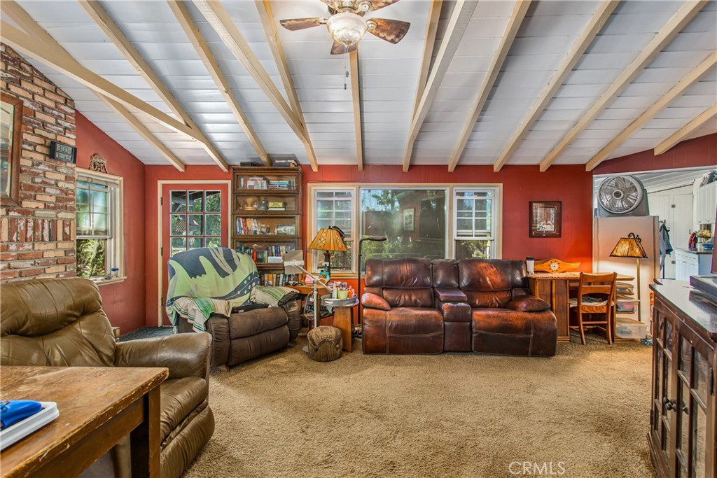 39065 Oak Glen Road Property Photo 14